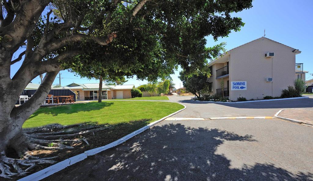 Abrolhos Reef Lodge Geraldton Exterior foto