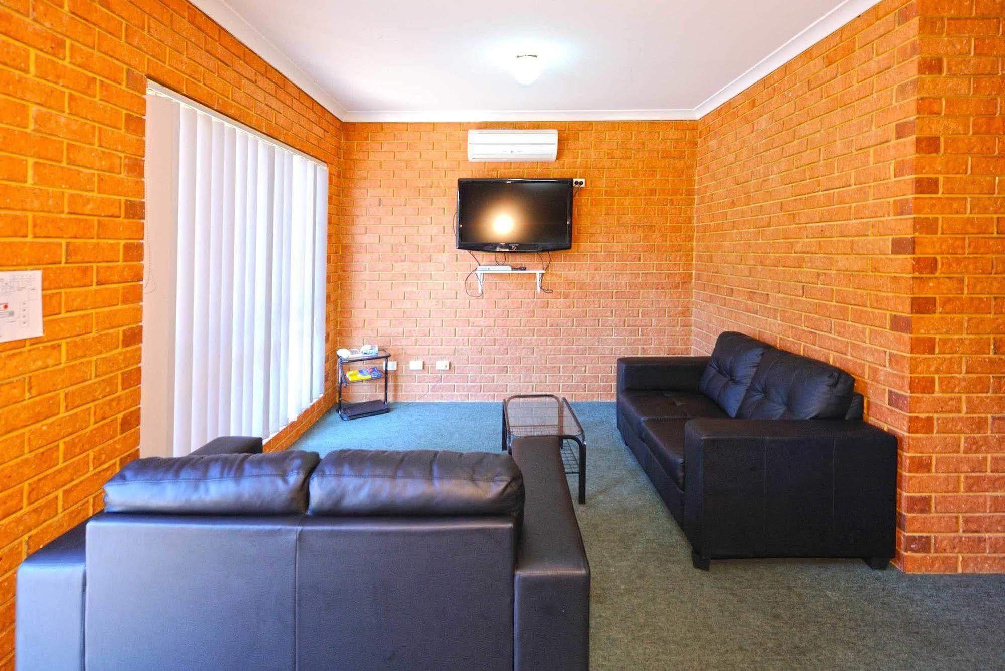 Abrolhos Reef Lodge Geraldton Exterior foto