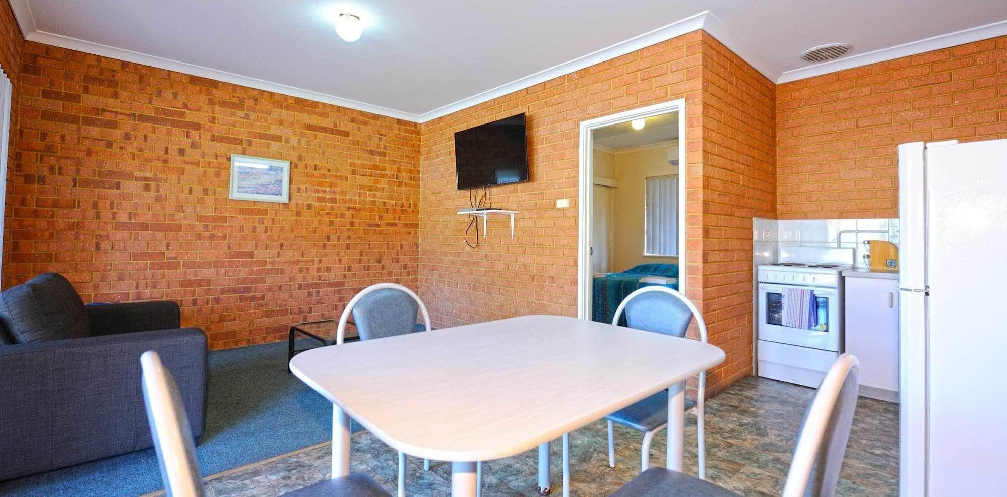 Abrolhos Reef Lodge Geraldton Exterior foto